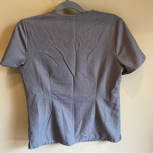 Figs Technical Collection Gray  Scrub Top Small - Picture 2 of 6